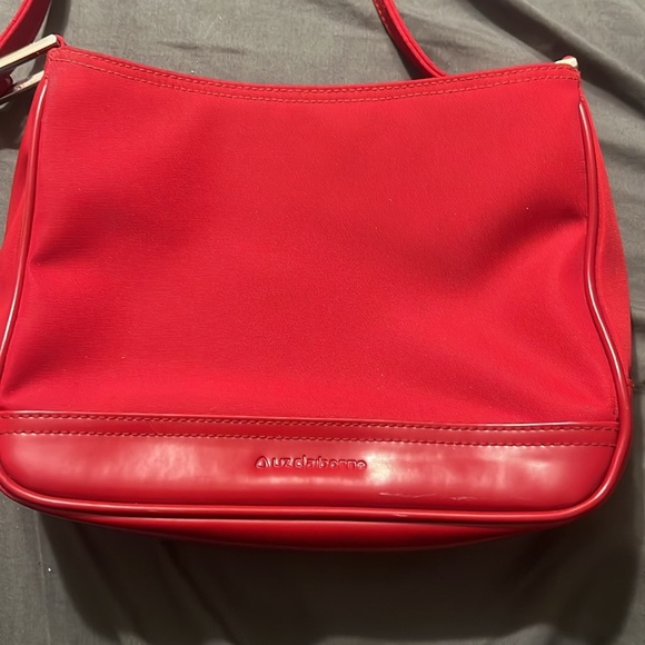 Red Liz Claiborne purse - Picture 2 of 6
